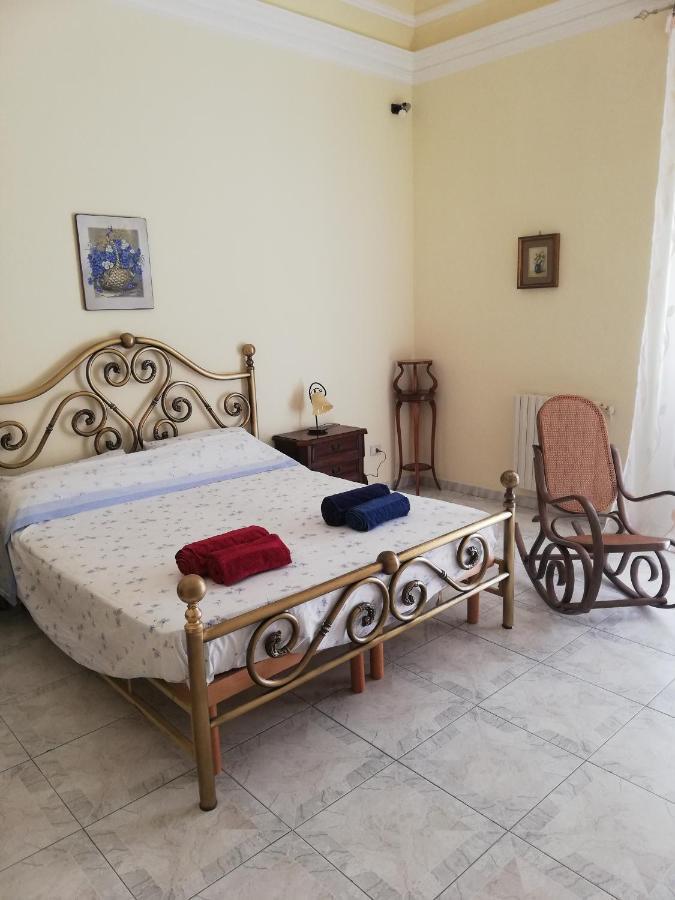 Inna'S Rooms In The History Center Aeroporto di Catania Fontana Rossa Esterno foto